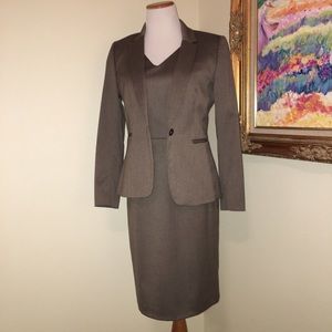 Antonio Melani 3 Piece Suit!